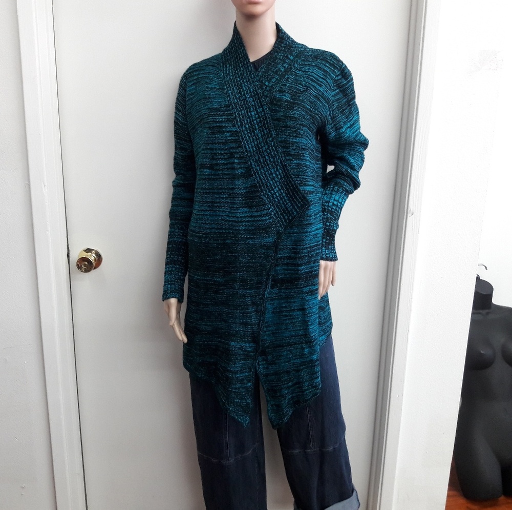 One A sweater - Picture 2 of 2